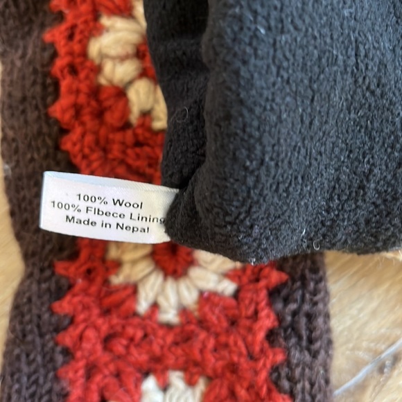 Mittens - Picture 4 of 4